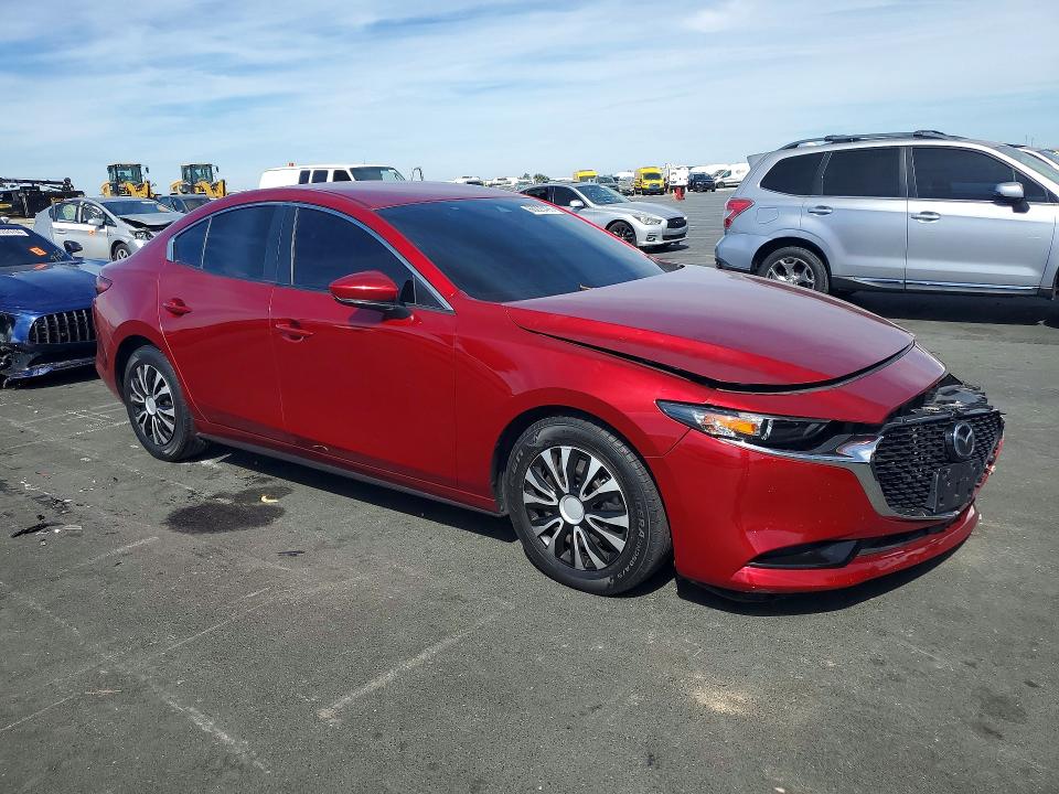Photo 4 from auction – 2019 MAZDA 3 with VIN 3MZBPAALXKM110411