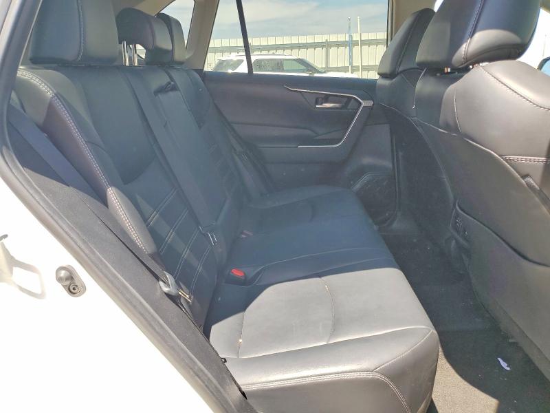 Photo 10 from auction – 2019 TOYOTA RAV4 with VIN 2T3A1RFV8KC045826
