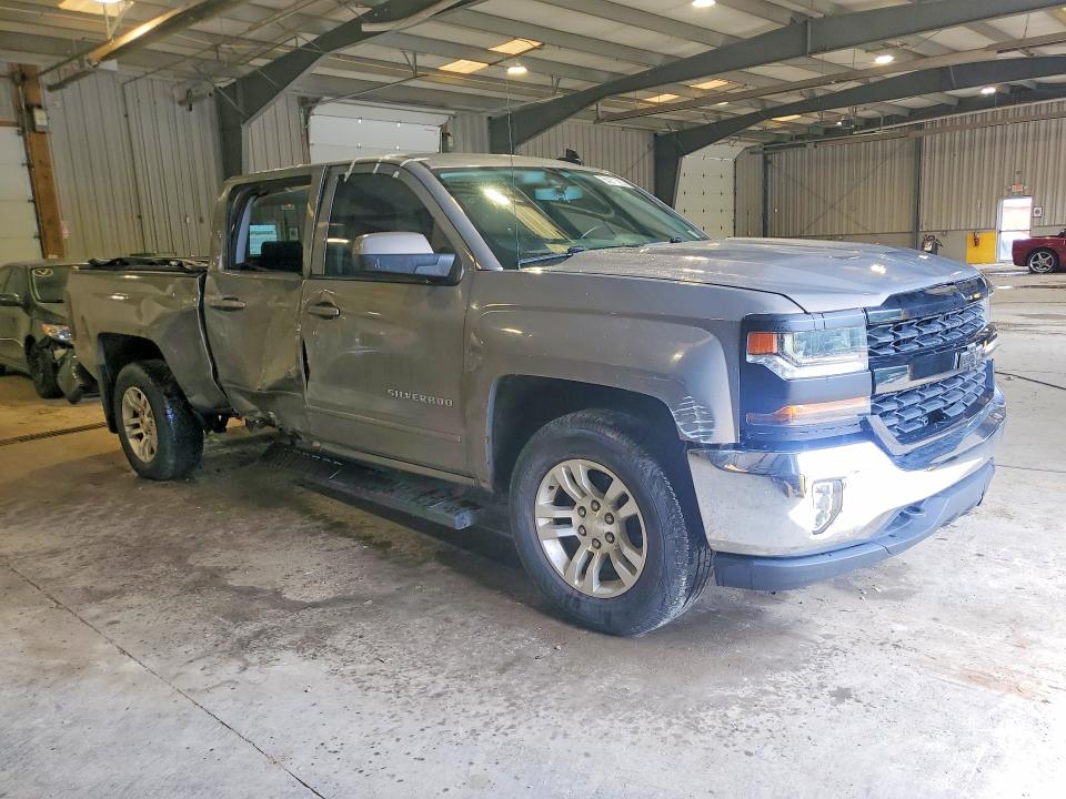 Photo 4 from auction – 2017 CHEVROLET SILVERADO with VIN 3GCUKREC3HG237432