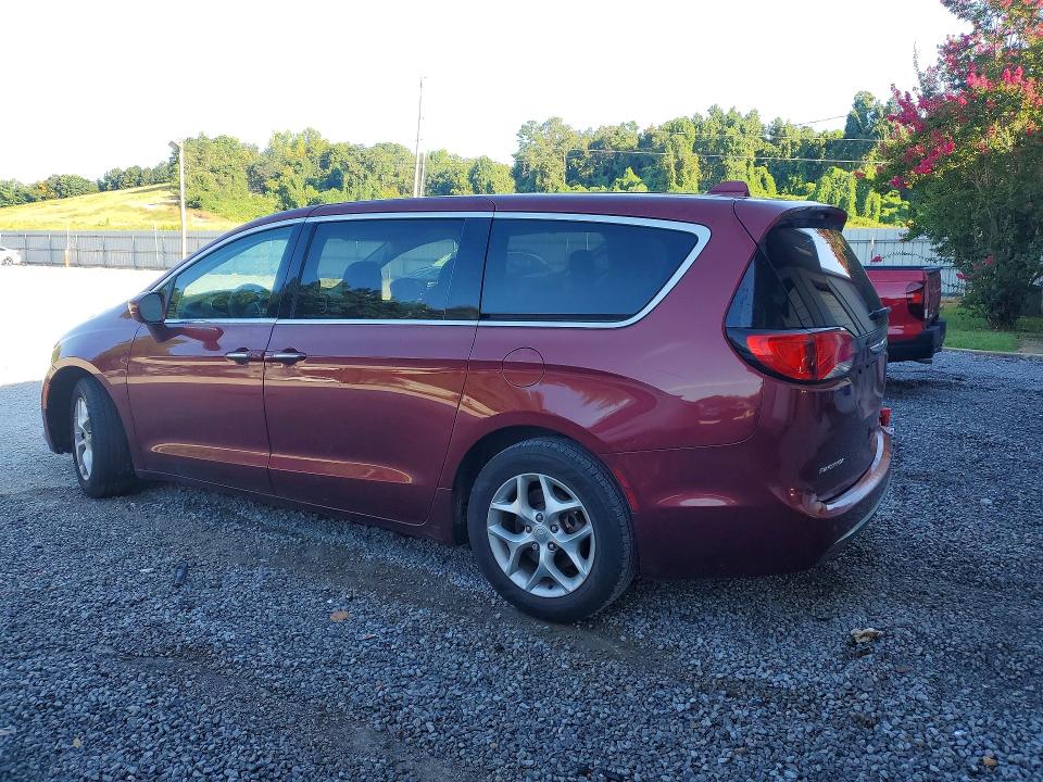 Photo 2 from auction – 2018 CHRYSLER PACIFICA with VIN 2C4RC1FG9JR356902