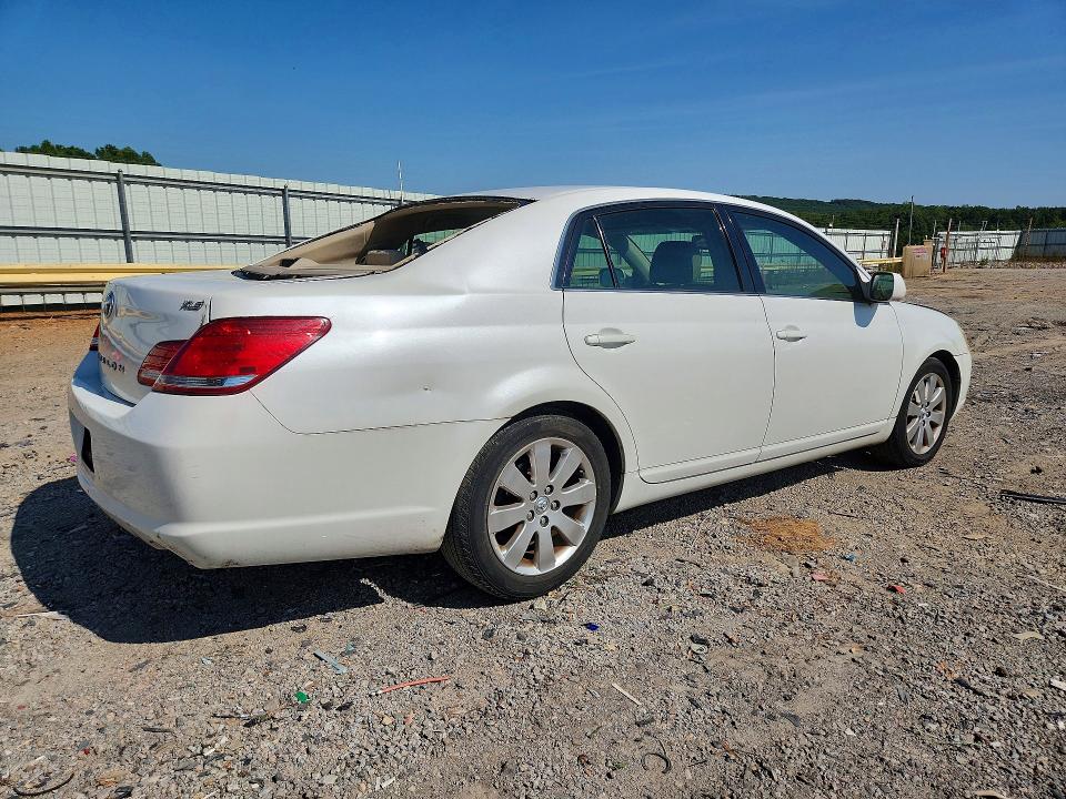 Photo 3 from auction – 2007 TOYOTA AVALON with VIN 4T1BK36B67U252251