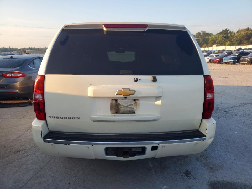Photo 6 from auction – 2013 CHEVROLET SUBURBAN with VIN 1GNSKKE74DR374141