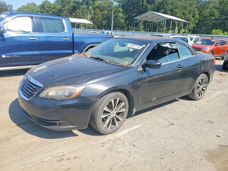 CHRYSLER 200 2011 with VIN 1C3BC8EG5BN600060 - Photo from auction