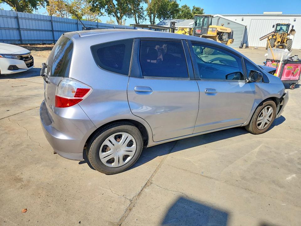 Photo 3 from auction – 2010 HONDA FIT with VIN JHMGE8H29AS024662