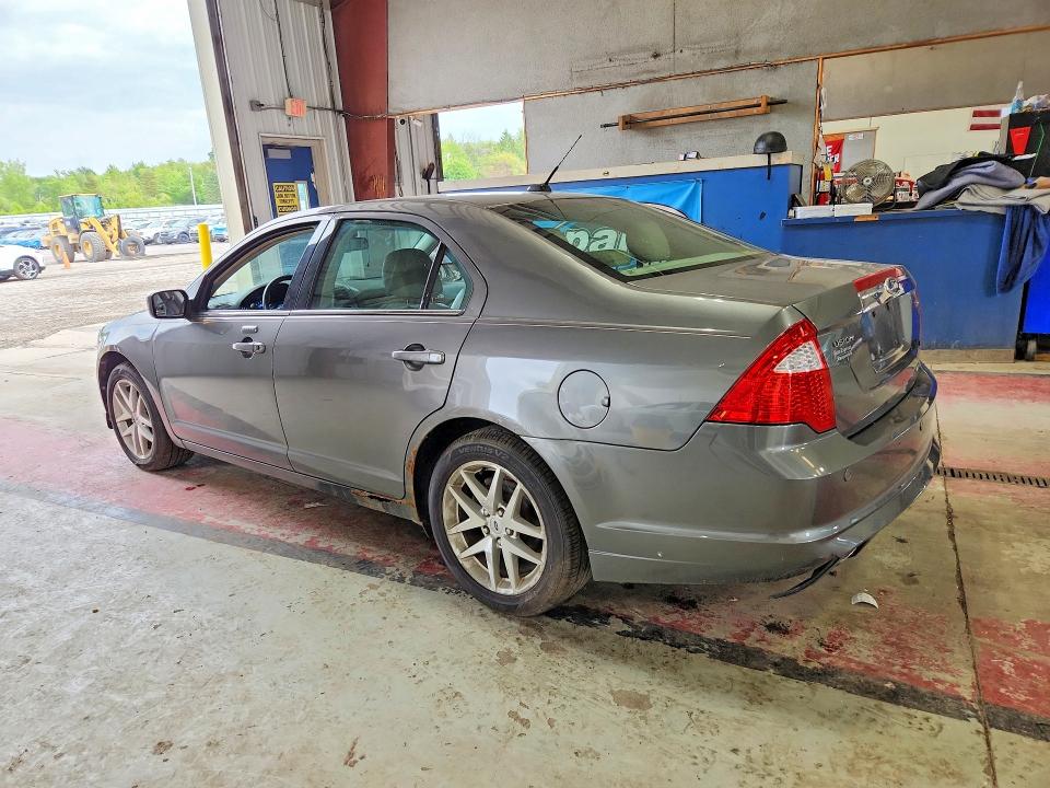 Photo 2 from auction – 2011 FORD FUSION with VIN 3FAHP0JG0BR171852