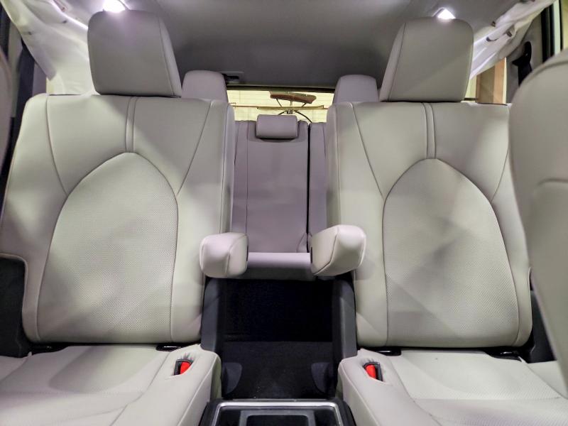 Photo 10 from auction – 2025 TOYOTA GRAND HIGHLANDER with VIN 5TDAAAB52SS072415