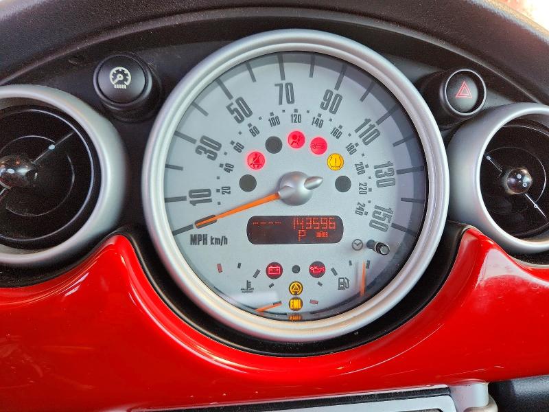 Photo 9 from auction – 2006 MINI COOPER with VIN WMWRH33576TK58030