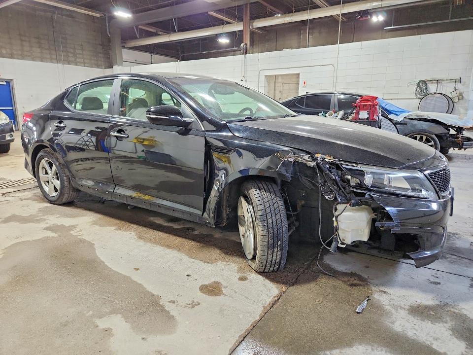 Photo 4 from auction – 2015 KIA OPTIMA with VIN 5XXGM4A70FG489836