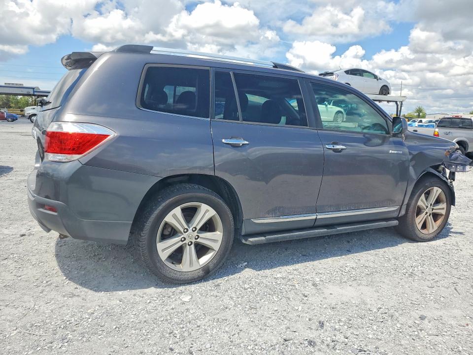 Zdjęcie 3 z aukcji – 2013 TOYOTA HIGHLANDER z VIN 5TDDK3EH0DS177632