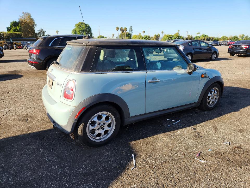 Photo 3 from auction – 2013 MINI COOPER with VIN WMWSU3C51DT546765
