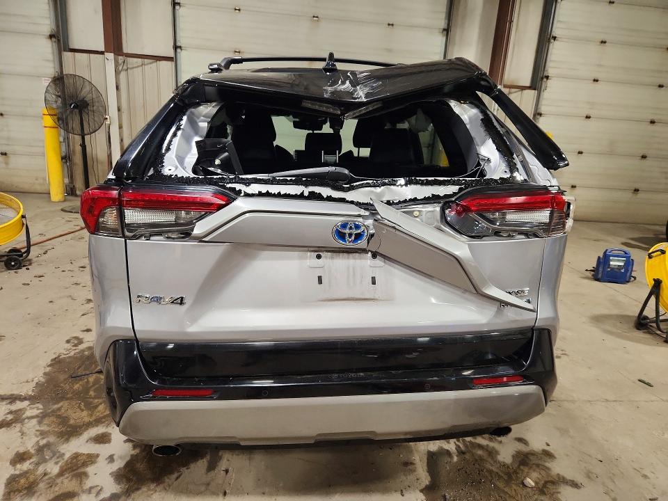 Zdjęcie 6 z aukcji – 2022 TOYOTA RAV4 z VIN 4T3E6RFV8NU094143