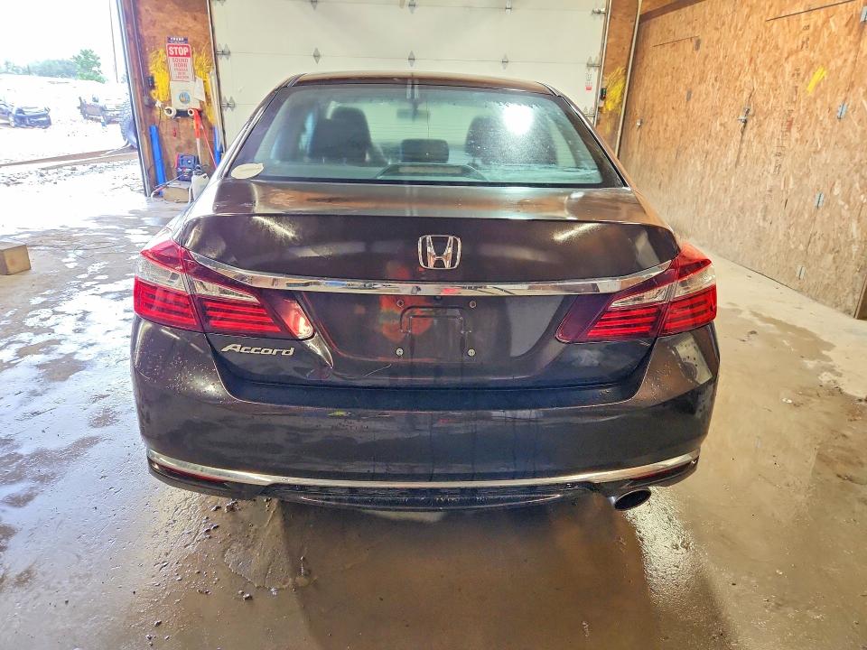 Photo 6 from auction – 2017 HONDA ACCORD with VIN 1HGCR2F37HA177118