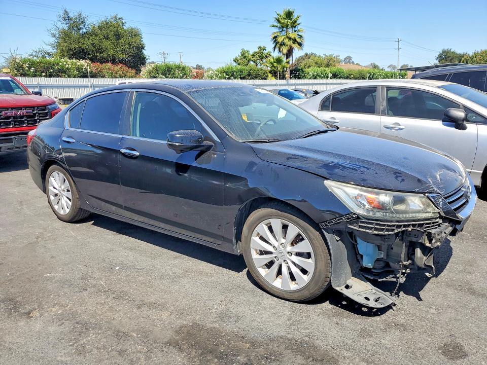 Photo 4 from auction – 2015 HONDA ACCORD with VIN 1HGCR2F84FA188652