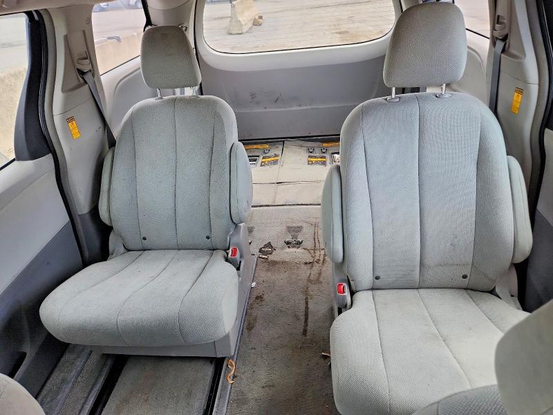 Photo 10 from auction – 2014 TOYOTA SIENNA with VIN 5TDZK3DC0ES409580