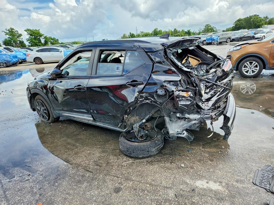 Photo 2 from auction – 2021 NISSAN KICKS with VIN 3N1CP5DV7ML548052