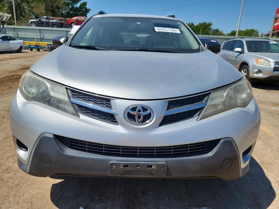 Photo 5 from auction – 2015 TOYOTA RAV4 with VIN JTMBFREV0FJ036158