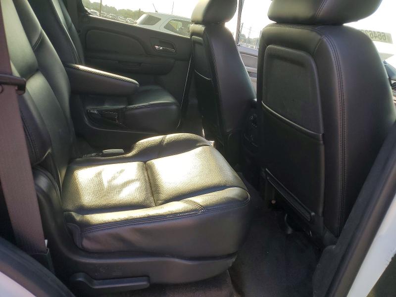 Photo 11 from auction – 2010 CHEVROLET TAHOE with VIN 1GNUKCE01AR227370