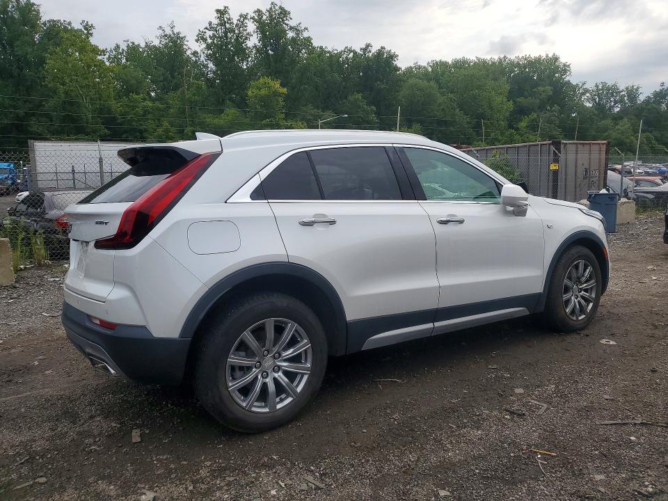 Photo 3 from auction – 2020 CADILLAC XT4 with VIN 1GYFZDR42LF146862