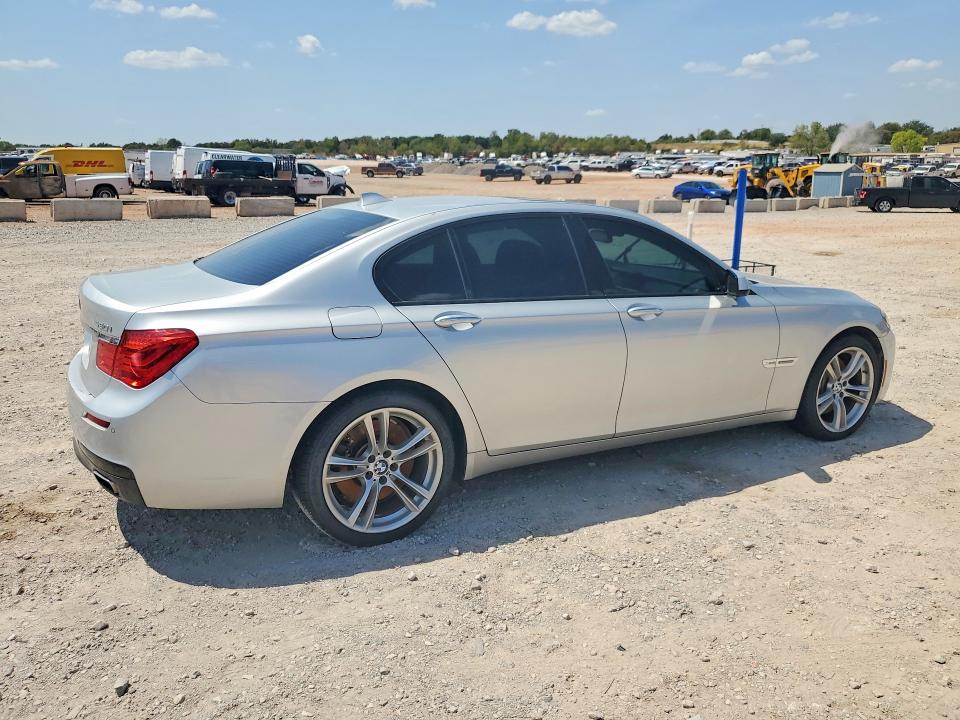 Photo 3 from auction – 2012 BMW 750 with VIN WBAKC6C55CC396694