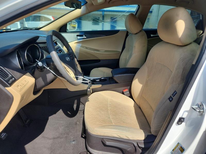 Photo 7 from auction – 2011 HYUNDAI SONATA with VIN 5NPEB4AC1BH169529