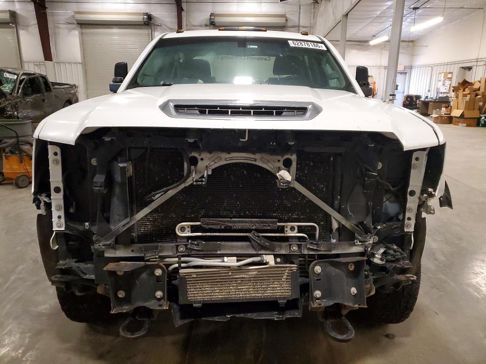 Photo 5 from auction – 2018 GMC SIERRA with VIN 1GT12REY8JF224858