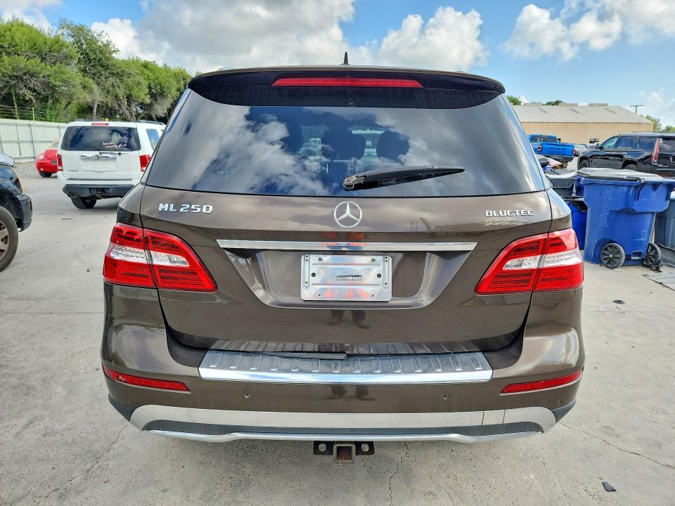 Photo 6 from auction – 2015 MERCEDES-BENZ ML with VIN 4JGDA0EB7FA535303