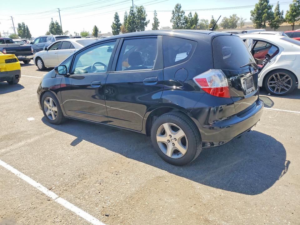 Photo 2 from auction – 2013 HONDA FIT with VIN JHMGE8H36DC070795