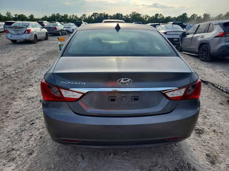 Photo 6 from auction – 2013 HYUNDAI SONATA with VIN 5NPEB4AC7DH712773