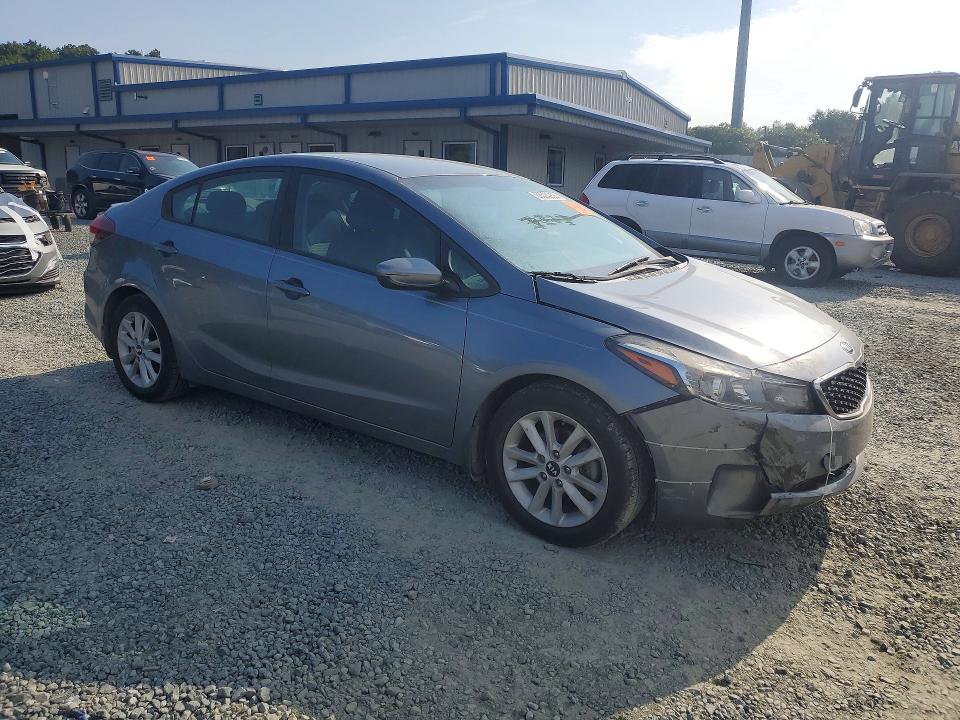 Photo 4 from auction – 2017 KIA FORTE with VIN 3KPFL4A75HE016606
