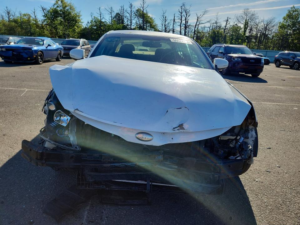 Photo 5 from auction – 2013 KIA OPTIMA with VIN KNAGM4A71D5382986