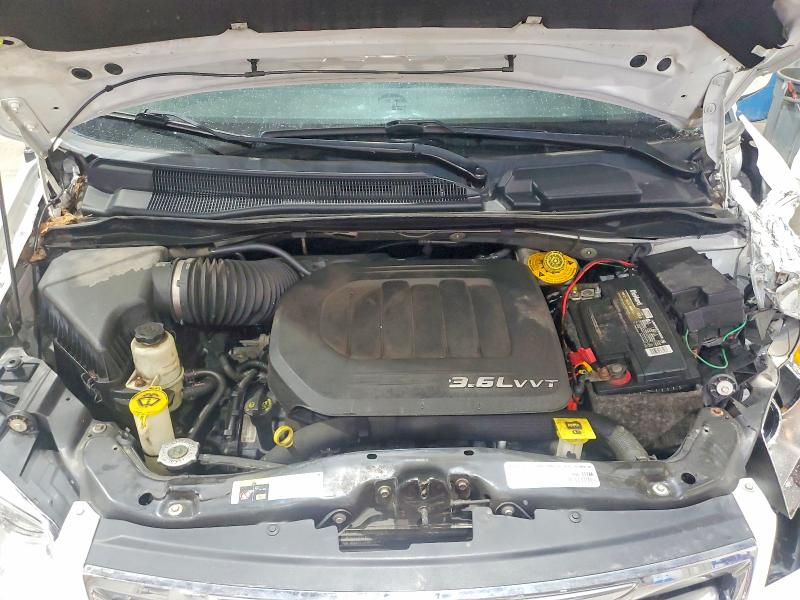 Photo 12 from auction – 2015 CHRYSLER TOWN & COUNTRY with VIN 2C4RC1BG8FR738898