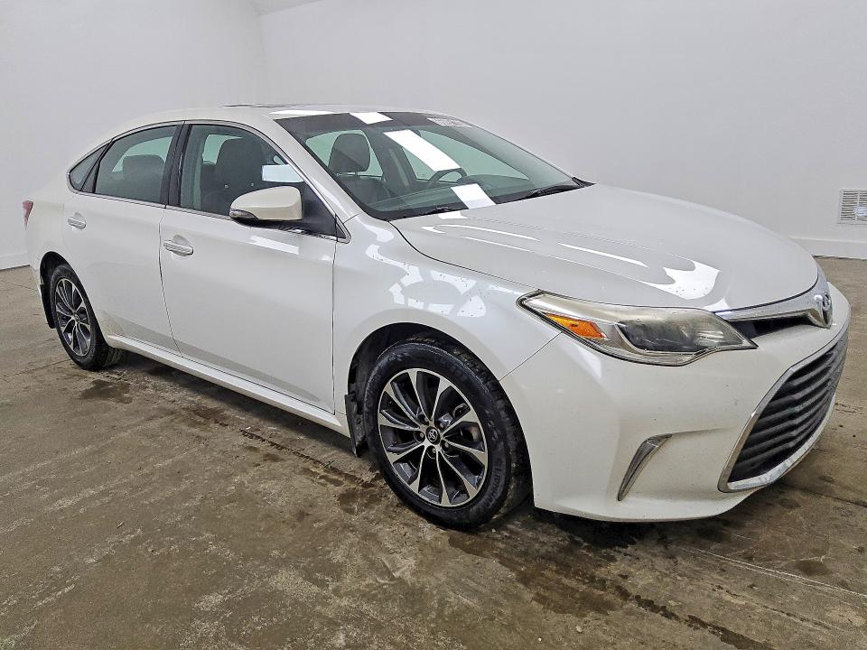 Photo 4 from auction – 2016 TOYOTA AVALON with VIN 4T1BK1EB2GU217051