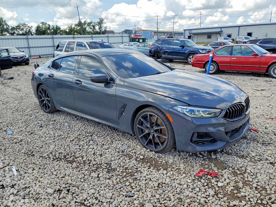 Foto 4 de la subasta – 2022 BMW M850XI con VIN WBAGV8C09NCH81908