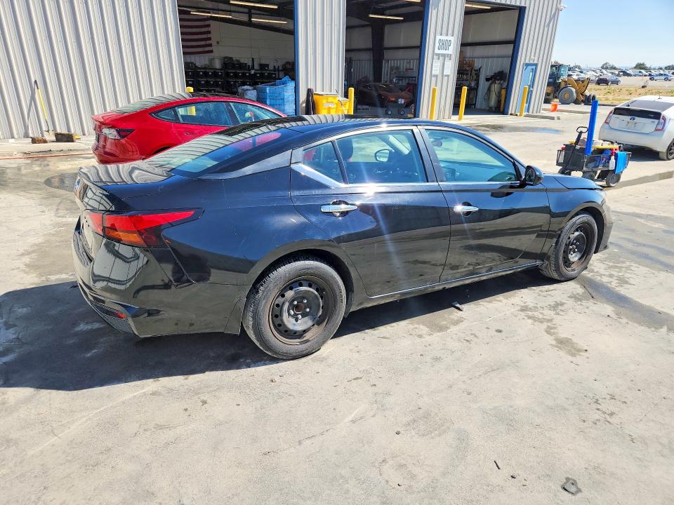 Photo 3 from auction – 2021 NISSAN ALTIMA with VIN 1N4BL4BV2MN416629