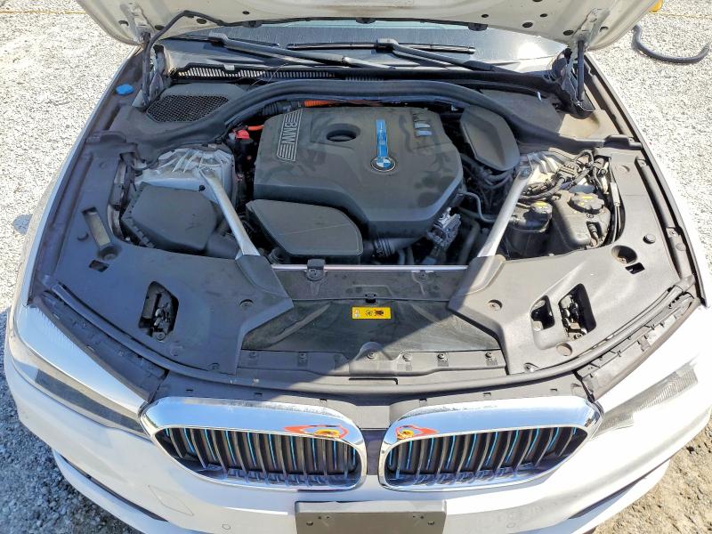 Foto 11 de la subasta – 2019 BMW 530E con VIN WBAJA9C58KB399127