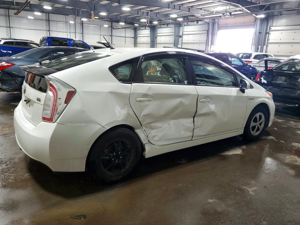 Photo 3 from auction – 2014 TOYOTA PRIUS with VIN JTDKN3DU3E0369466