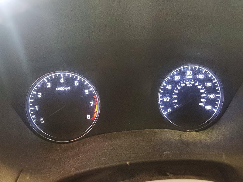 Photo 9 from auction – 2016 HYUNDAI GENESIS with VIN KMHGN4JE1GU107459