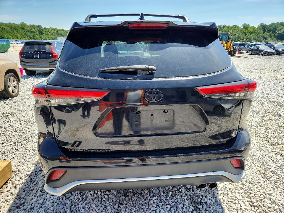 Photo 6 from auction – 2022 TOYOTA HIGHLANDER with VIN 5TDJZRAH0NS111591