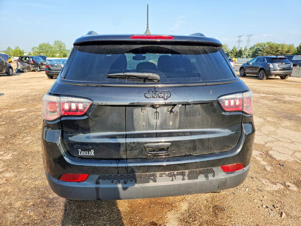 Photo 6 from auction – 2018 JEEP COMPASS with VIN 3C4NJDBB7JT400375