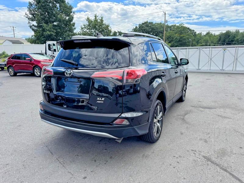 Zdjęcie 3 z aukcji – 2018 TOYOTA RAV4 z VIN 2T3RFREV4JW857885