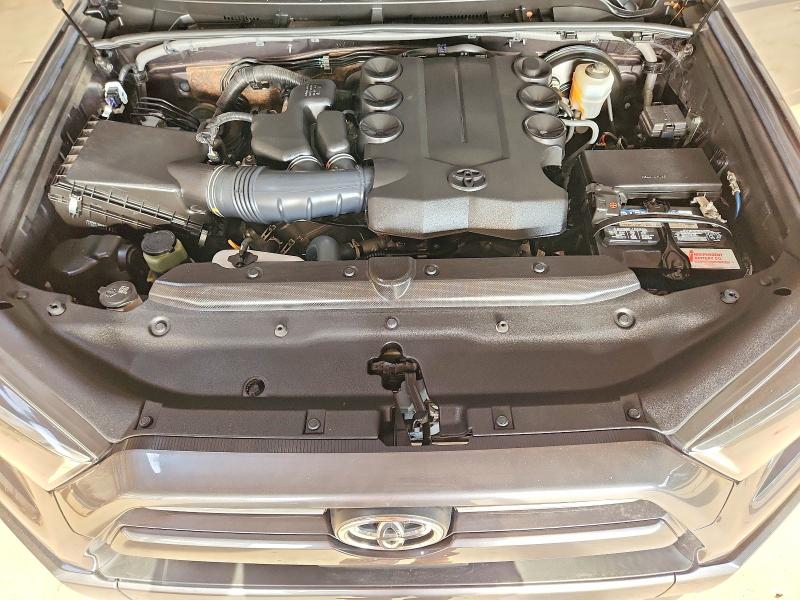 Photo 12 from auction – 2022 TOYOTA 4RUNNER with VIN JTEAU5JR8N5266360