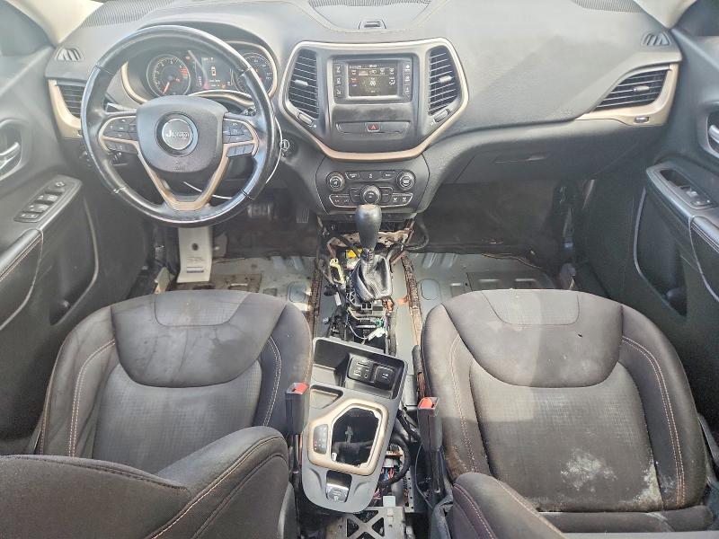 Photo 8 from auction – 2016 JEEP CHEROKEE with VIN 1C4PJLCB1GW373937