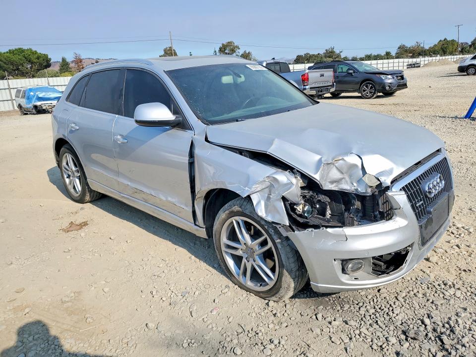 Zdjęcie 4 z aukcji – 2012 AUDI Q5 z VIN WA1LFAFPXCA127644