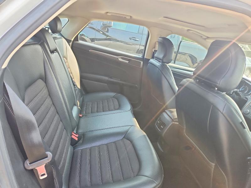 Photo 10 from auction – 2017 FORD FUSION with VIN 3FA6P0LU7HR222525