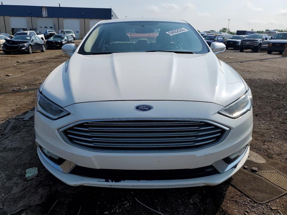 Photo 5 from auction – 2017 FORD FUSION with VIN 3FA6P0RU1HR383945