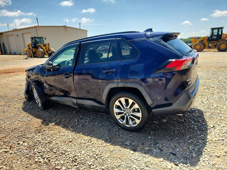 Photo 2 from auction – 2019 TOYOTA RAV4 with VIN 2T3C1RFV0KW048095
