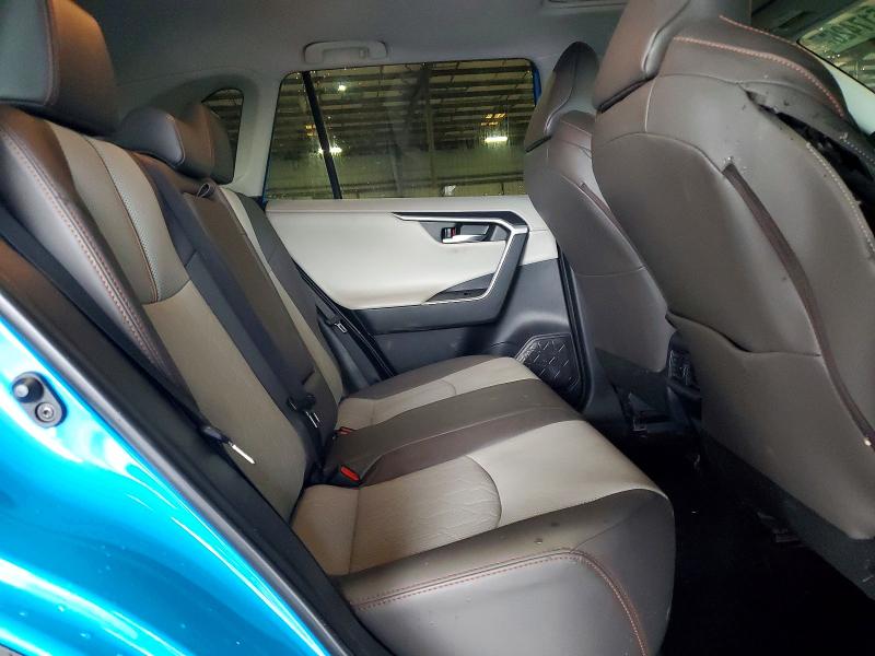 Photo 10 from auction – 2019 TOYOTA RAV4 with VIN 2T3J1RFVXKC048369