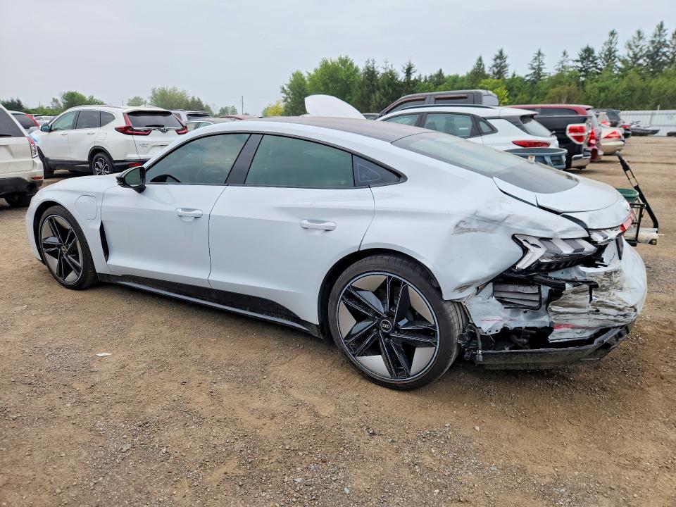 Фото 2 с аукциона – 2023 AUDI E-TRON GT с VIN WAUFJBFW2P7003432