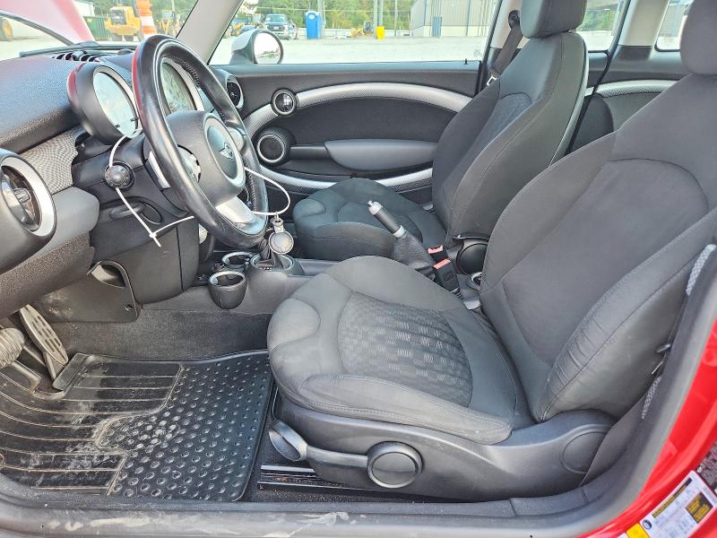 Photo 7 from auction – 2009 MINI COOPER with VIN WMWMM33589TP90204