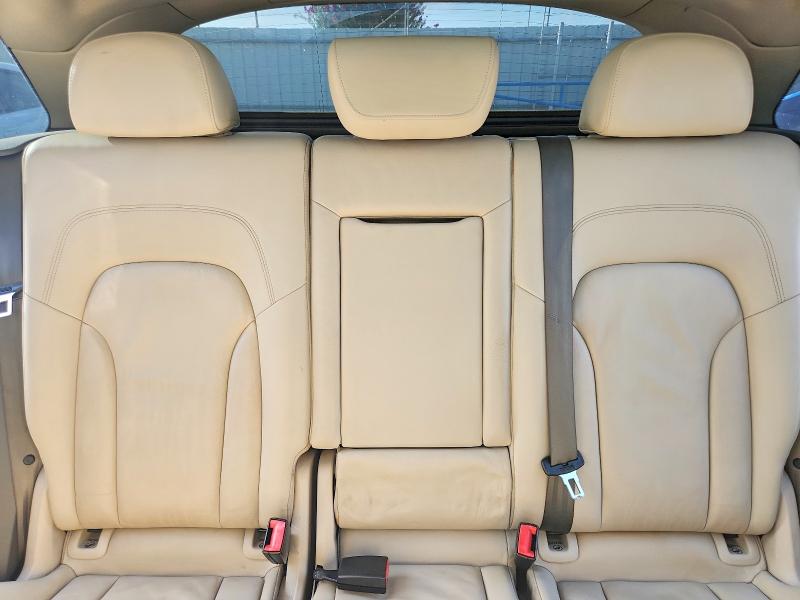 Foto 10 de la subasta – 2011 AUDI Q5 con VIN WA1LFAFP6BA112847